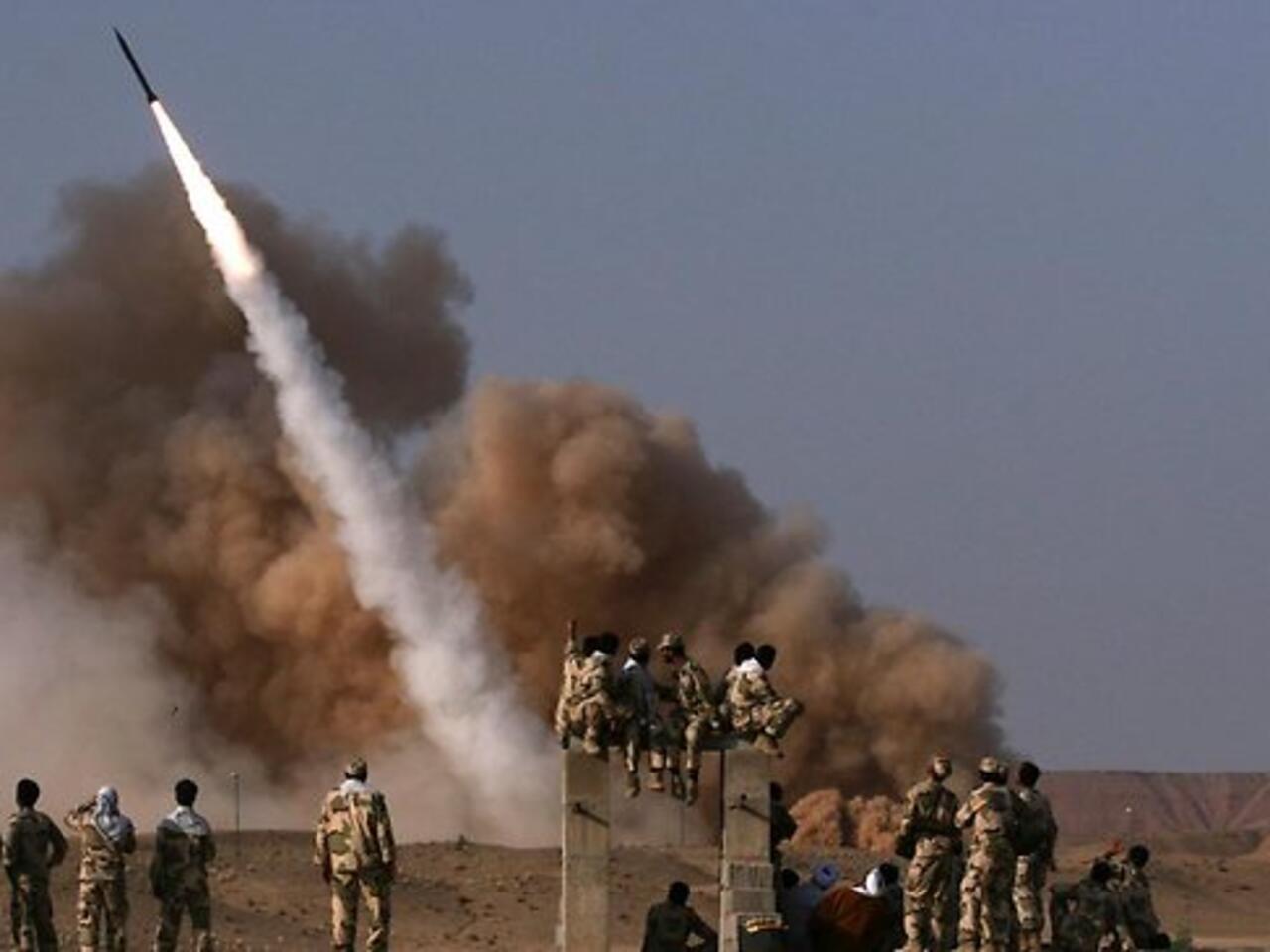 Tirs de missiles, frappes croisées : Israël et l’Iran franchissent le point de non-retour